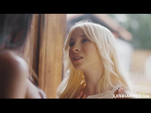 ❤️ Jenta kommer hjem noen måneder senere og ender opp med å spise stemorens fitte Superporno ved no.passionateembracespotlight.ru ﹏