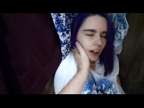 ❤️ Fant min søster i skapet og hjalp henne med å komme Superporno ved no.passionateembracespotlight.ru ﹏